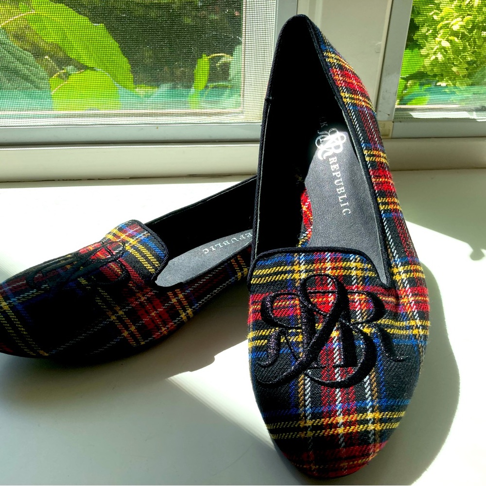 Gorgeous plaid ballet flats